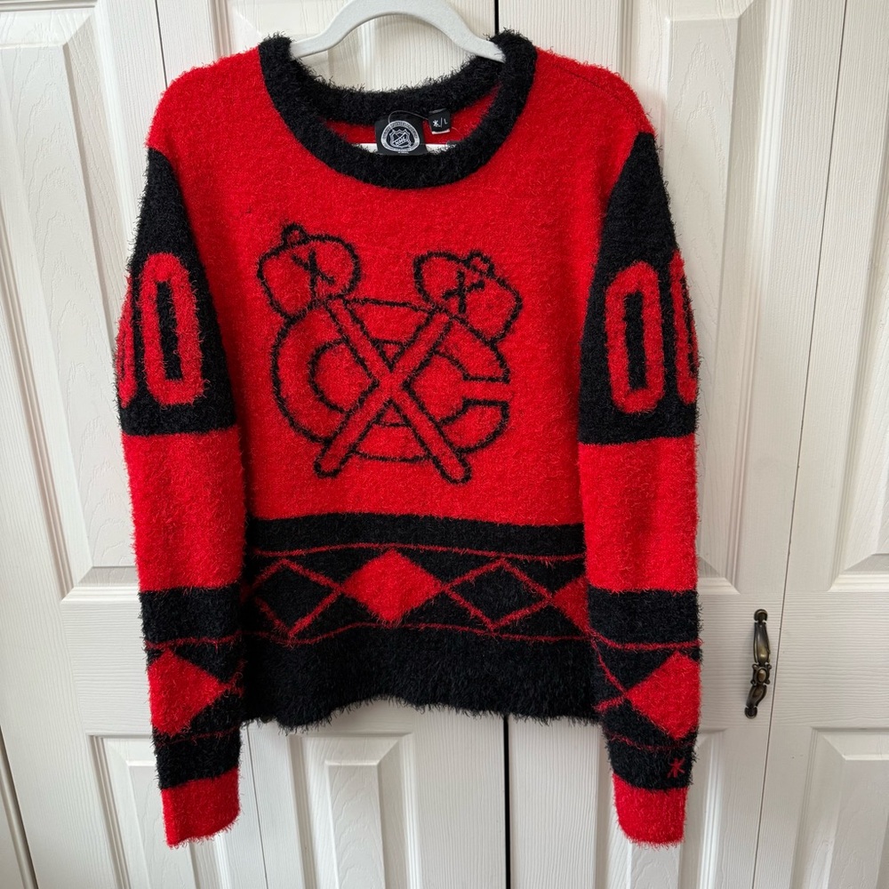 Chicago Blackhawks NHL Fuzzy Big Logo Ugly Christmas Crew Sweater Women’s Size L